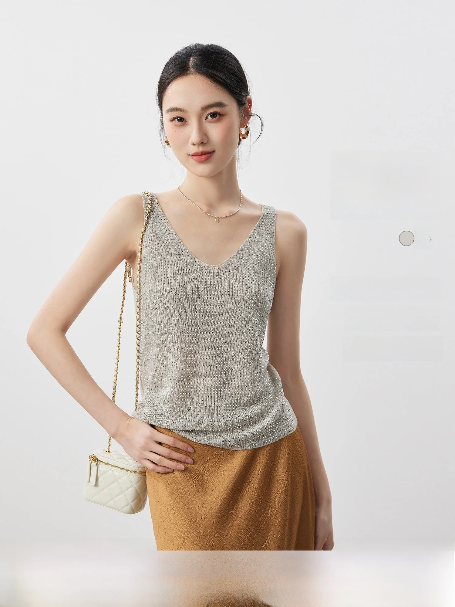

Glamorous Knitted V-Neck Diamond-Encrusted Strapless Top Women's Elegant Fit Spring 2026 Fashion Heavyweight Shiny Bloggers F...