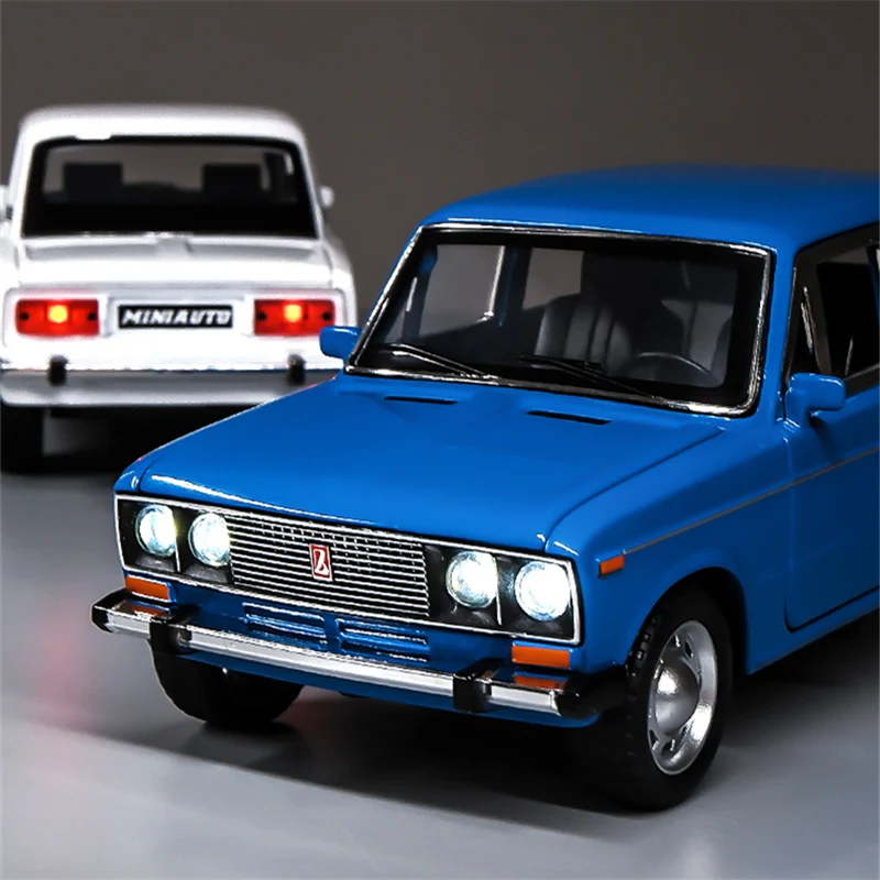 1/24 LADA Classic Car Alloy Car Model Diecast Metal Toy Police Vehicle Car Model Simulation Sound and Light Collection Kids Gift