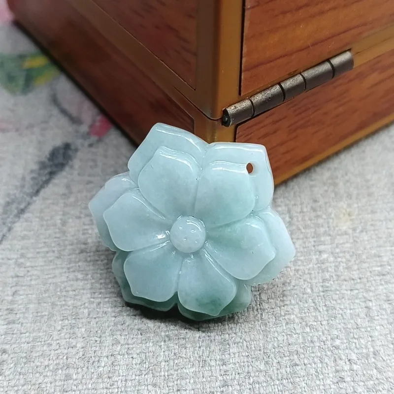 

New Jade Jade Flower Blooms Wealth and Peace Buckle Ice Glutinous Seed Pendant Pendant for Men and Women