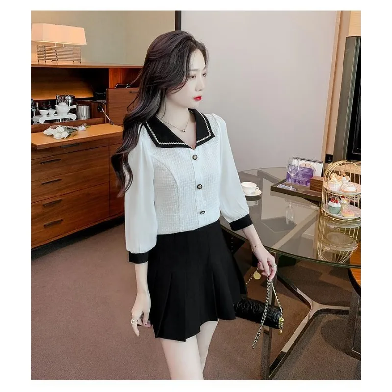 Chiffonbluse mit Puppenkragen für Damen, elegantes und stilvolles Slim-Fit-Oberteil im Herbst