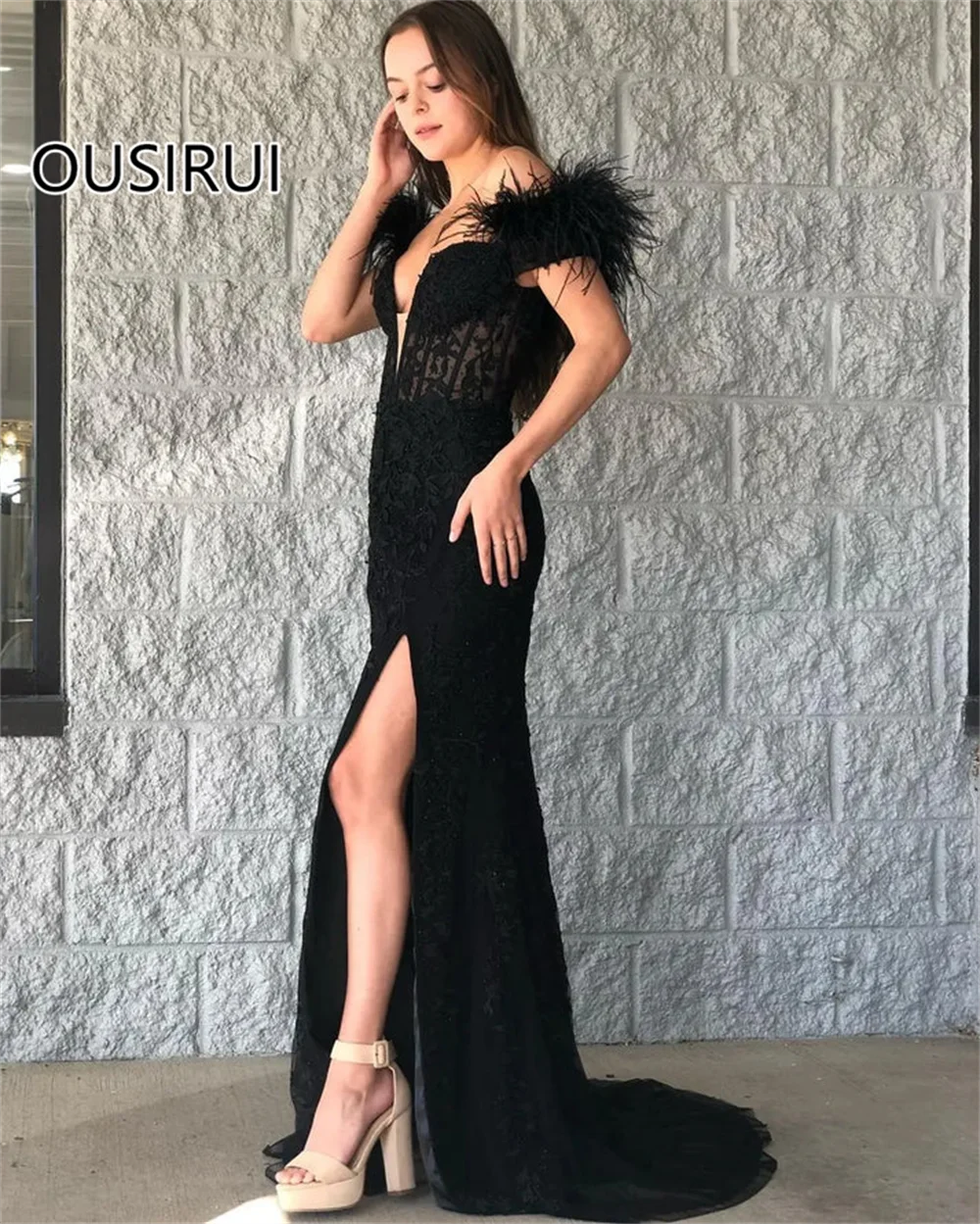 OUSIRUI Fashion Off-Shoulder Tulle Prom Dress with Feathers Mermaid Side High Slit Court Backless Prom Gown vestidos de festa