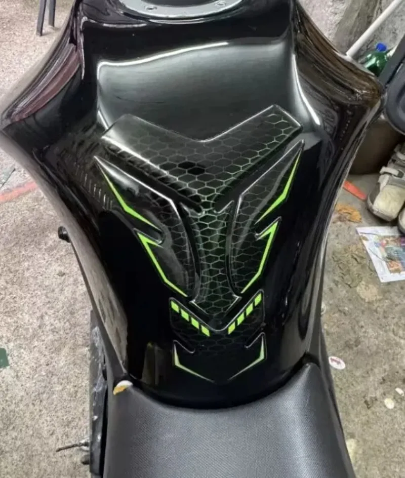 

For Z250 SL Z300 Z400 Z500 Z750 Z800 Z650 Z900 RS Z1000 SX 3D Oil Fuel Gas Tank Pad Tankpad Decal Protector Sticker