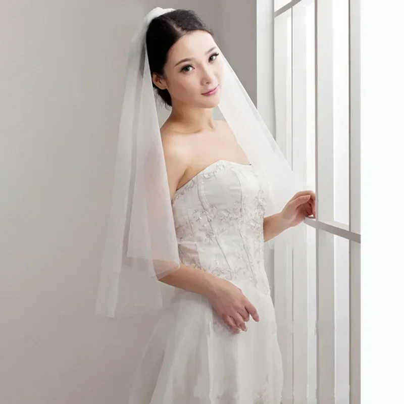 Elegant Short Bridal Wedding Veils Two Layer 75cm 2T with Metal Combe White for Party 2024 New Arrival