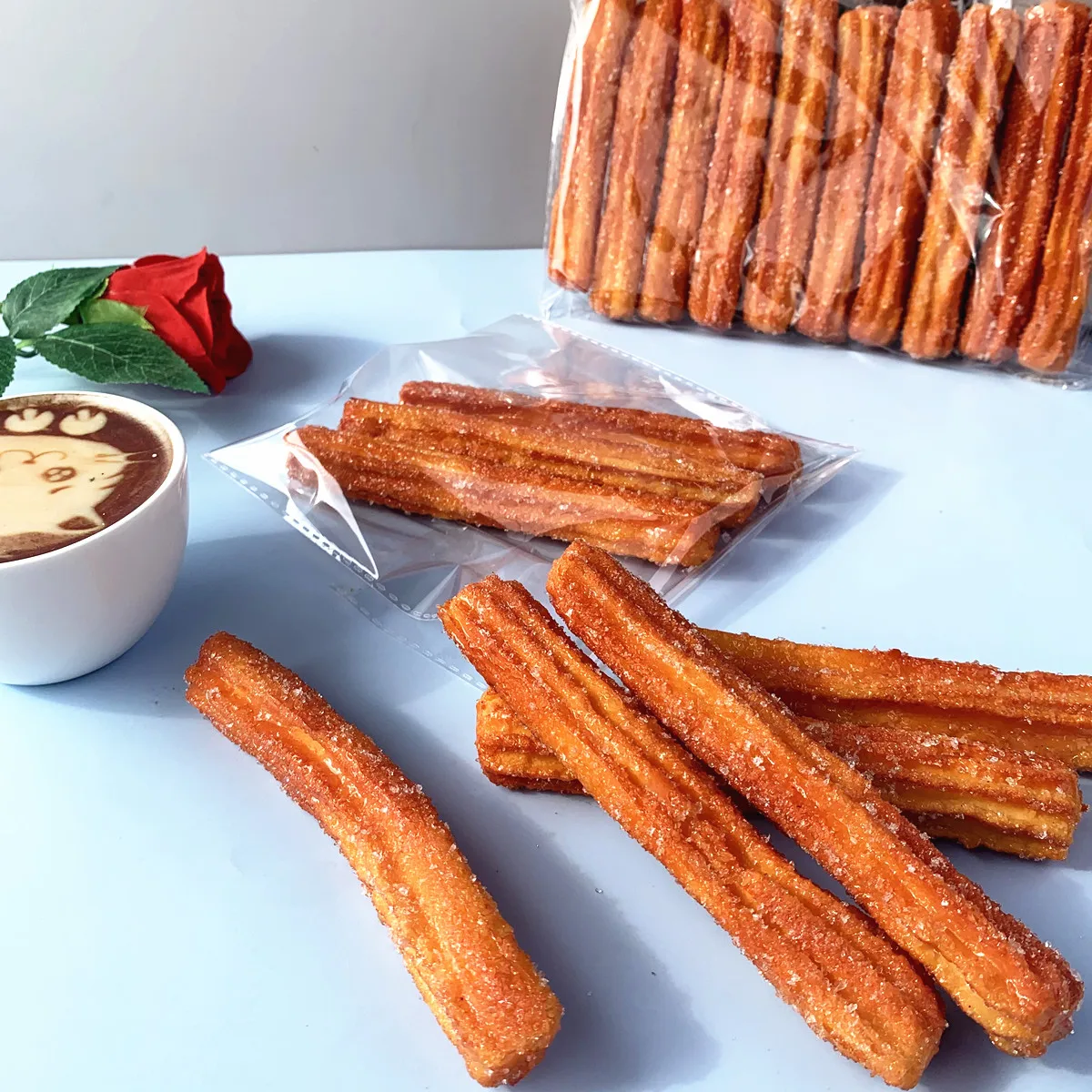 3/5 Stück gefälschte Churros und YouTiao-Modelle – realistische gebratene Teig-Requisiten aus PVC für Restaurant-Display, Dekor und Lebensmittel-Styling – Detail 3