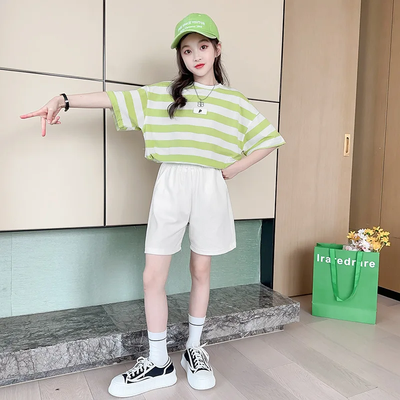 

JUCPKID 2024 Korean Summer Junior Girl 2PCS Clothes Set Teenager Girl Cotton Striped T-shirt+Solid Shorts School Girl Tracksuit