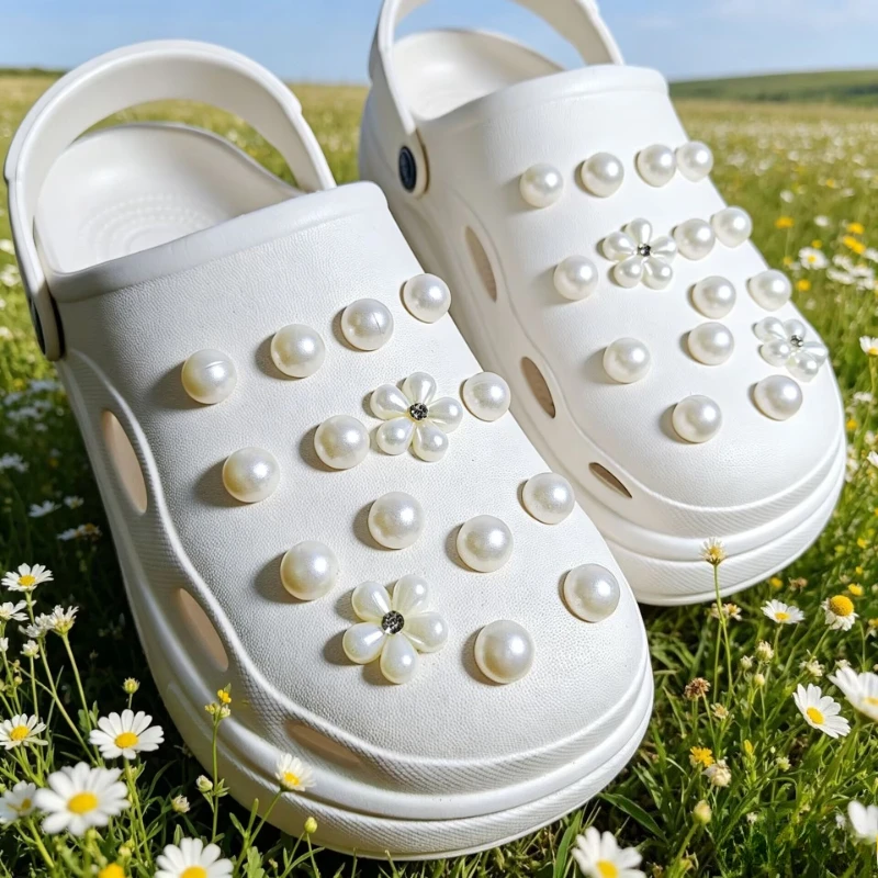 Designer Quality DIY Hole Shoes Charms Set for Pearl Chain Handmade Garden Shoe Decorations Girls Gift New Hot Sale