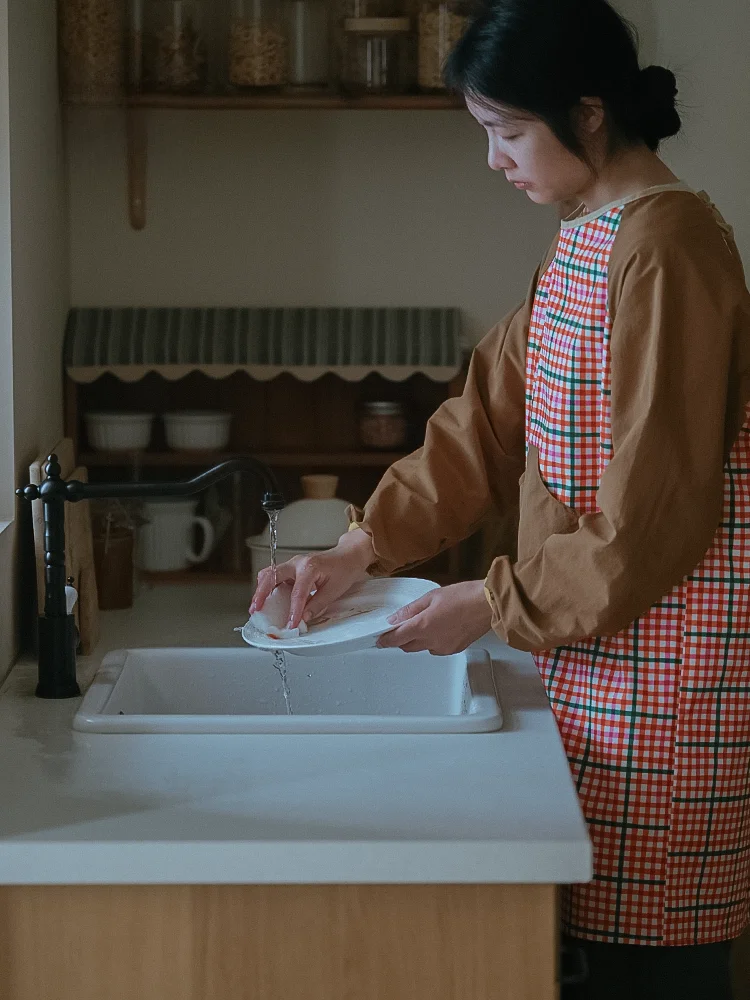 

Водонепроницаемый фартук Sli для женщин, двусторонний, модный, для кухни и готовки, из полиэстера, стильный и красивый.