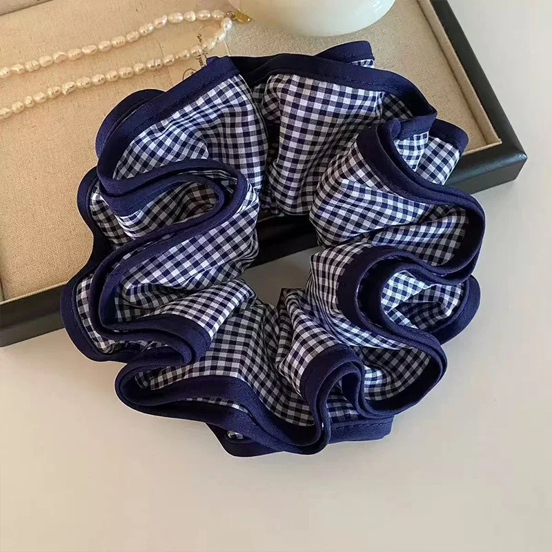 1pc Retro Fashion Black and White Checkered Large Intestine Hair Tie, Ins Sweet Pleated Oversized Flower Bud Hair Band Hair Tie - view 6