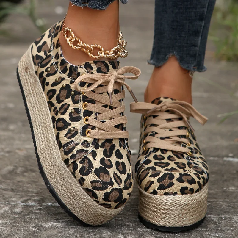 Women Fashion Canvas Casual Shoes Ladies Spring Autumn New Round Toe Lace-up Shoes Breathable Leopard Print Sneakers Big Size 43