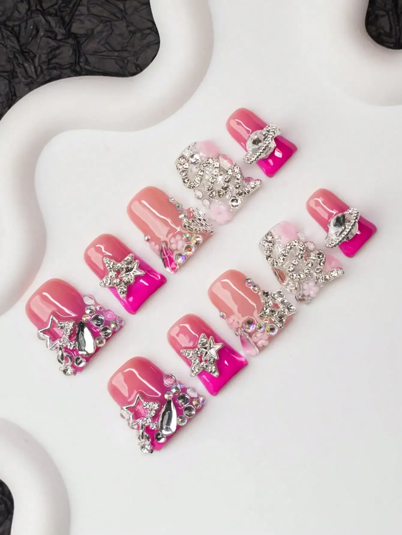 

10Pcs/Set Handmade French Manicure Y2K Style Acrylic Nails, Nude & Pink Color With French Tips, Rhinestones, Snake, Floral