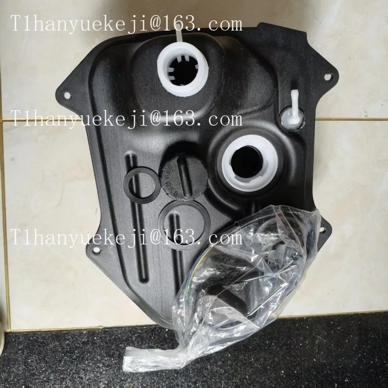Applicable to DIO AF27 , 28 ,17 , 18 , 25 issue Peter Pan new plastic fuel tank oil pot