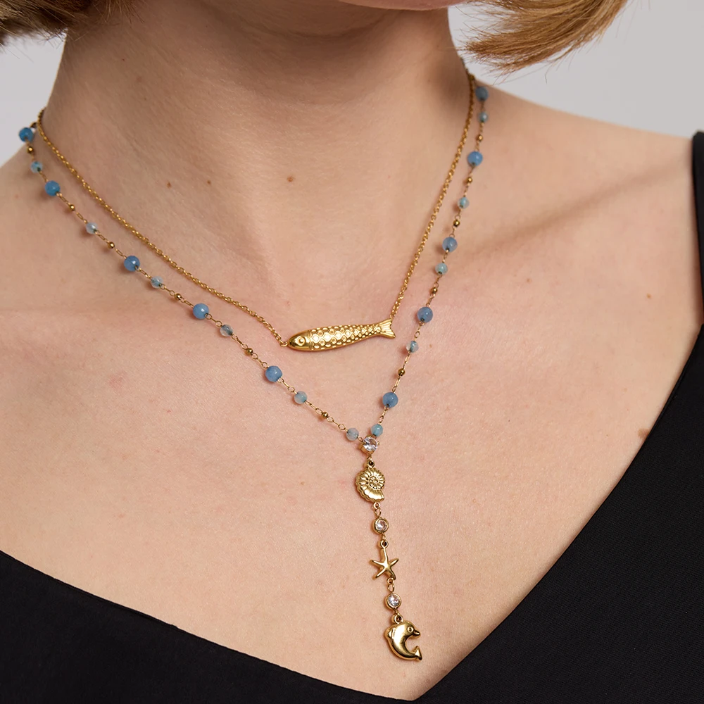 Colar com Pingente de Concha e Peixe Koi Banhado a Ouro 18K com Zircônia Cúbica, Joia Exclusiva de Aço Inoxidável com Tema Oceânico para Mulheres, Presente