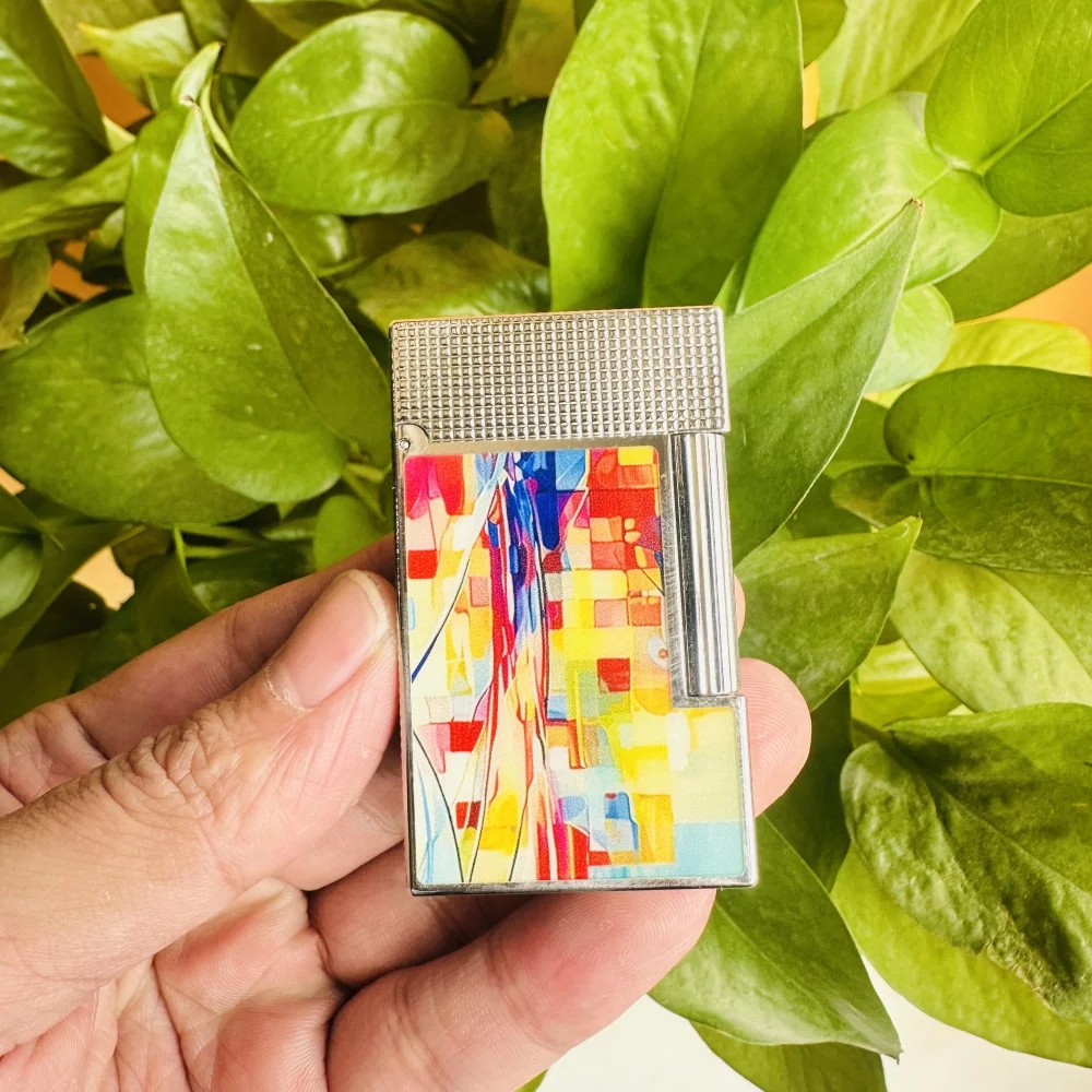 

Custom-branded lighter, made of pure copper, with a loud click sound, and includes a set of custom accessories.