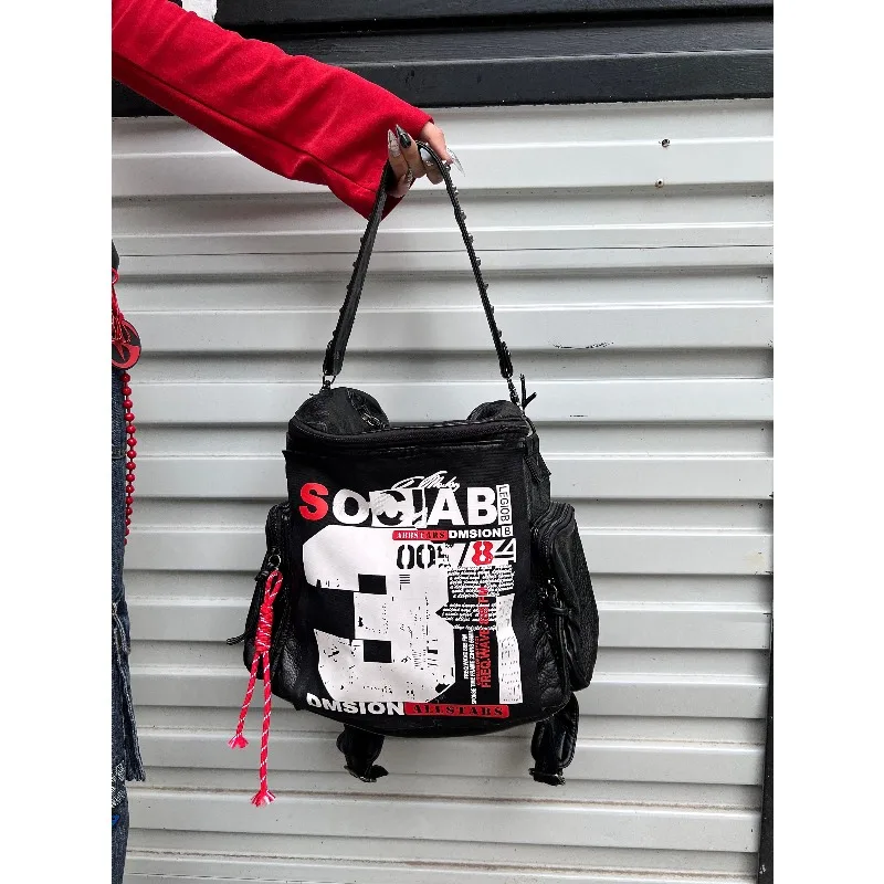 American retro dark punk rivet backpack, large-capacity commuter British style niche handbag