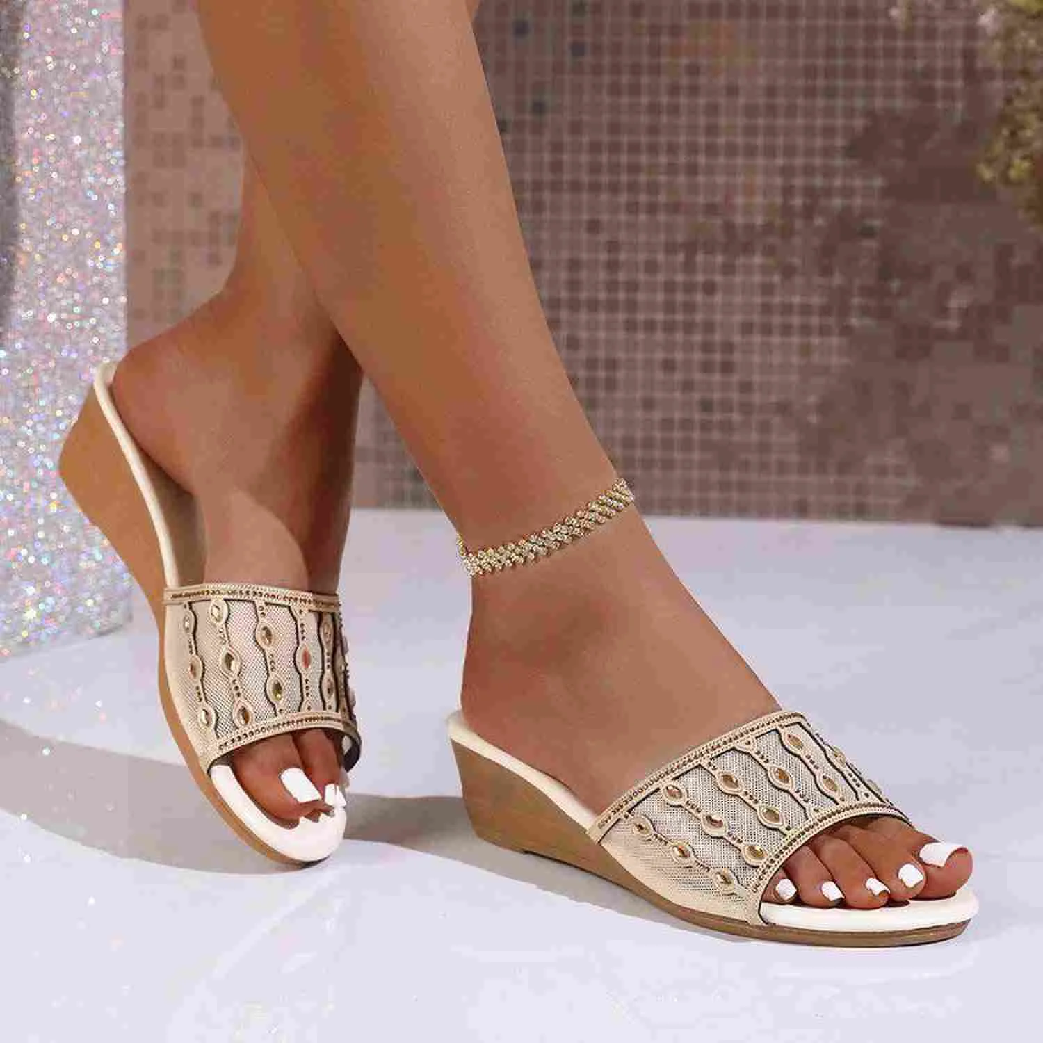 

*Summer Hot Sale Fashion New Crystal Casual Daily Wedge Sandals One-piece Lightweight/Soft Round Toe Women's Large Size Slippers