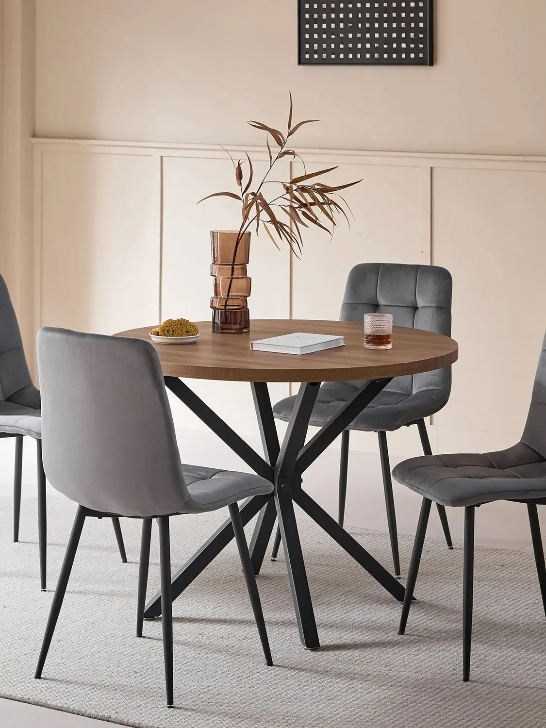 Set mit 2/4/6 modernen, minimalistischen, multifunktionalen Esszimmerstühlen aus Samt, Metallbeinen, für Esszimmer, Heimbüro und Besucherbestuhlung