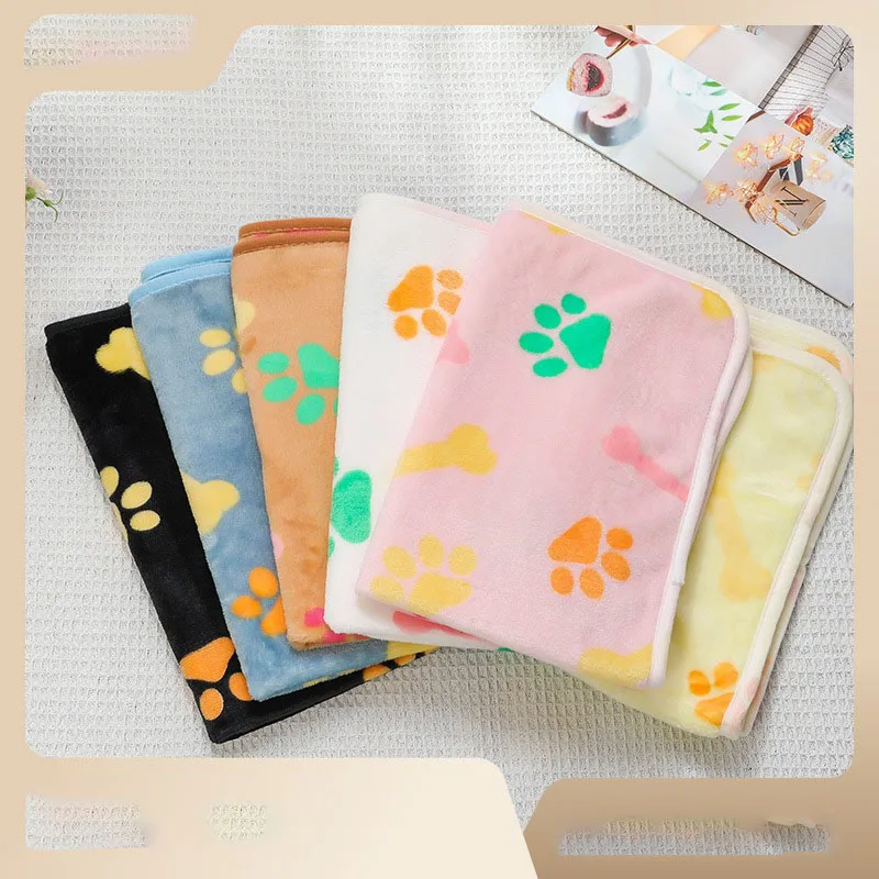 

Pet Blanket Stroller Mat Foldable Cats and Dogs Flannel Blanket Warm Blanket Pet Sleeping Mat