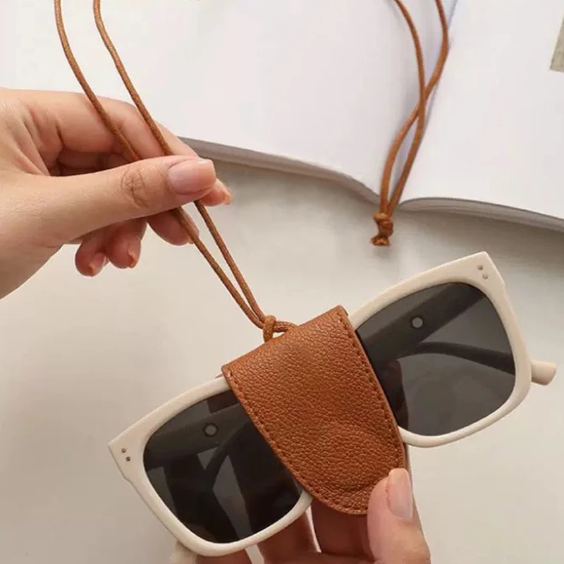 1/2Pcs Neck Magnetic Leather Sunglasses Clip Outdoor Travel Sunglasses Storage Necklace Sunglass Necklace Holder Hat Clip