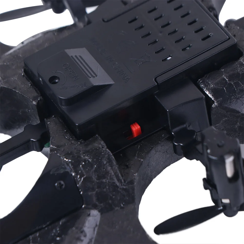 

Пенопластовый истребитель из пенопласта EPP с дистанционным управлением, перезаряжаемый 2,4G, трюк, четырехмоторный вертолет с датчиком силы тяжести и подсветкой