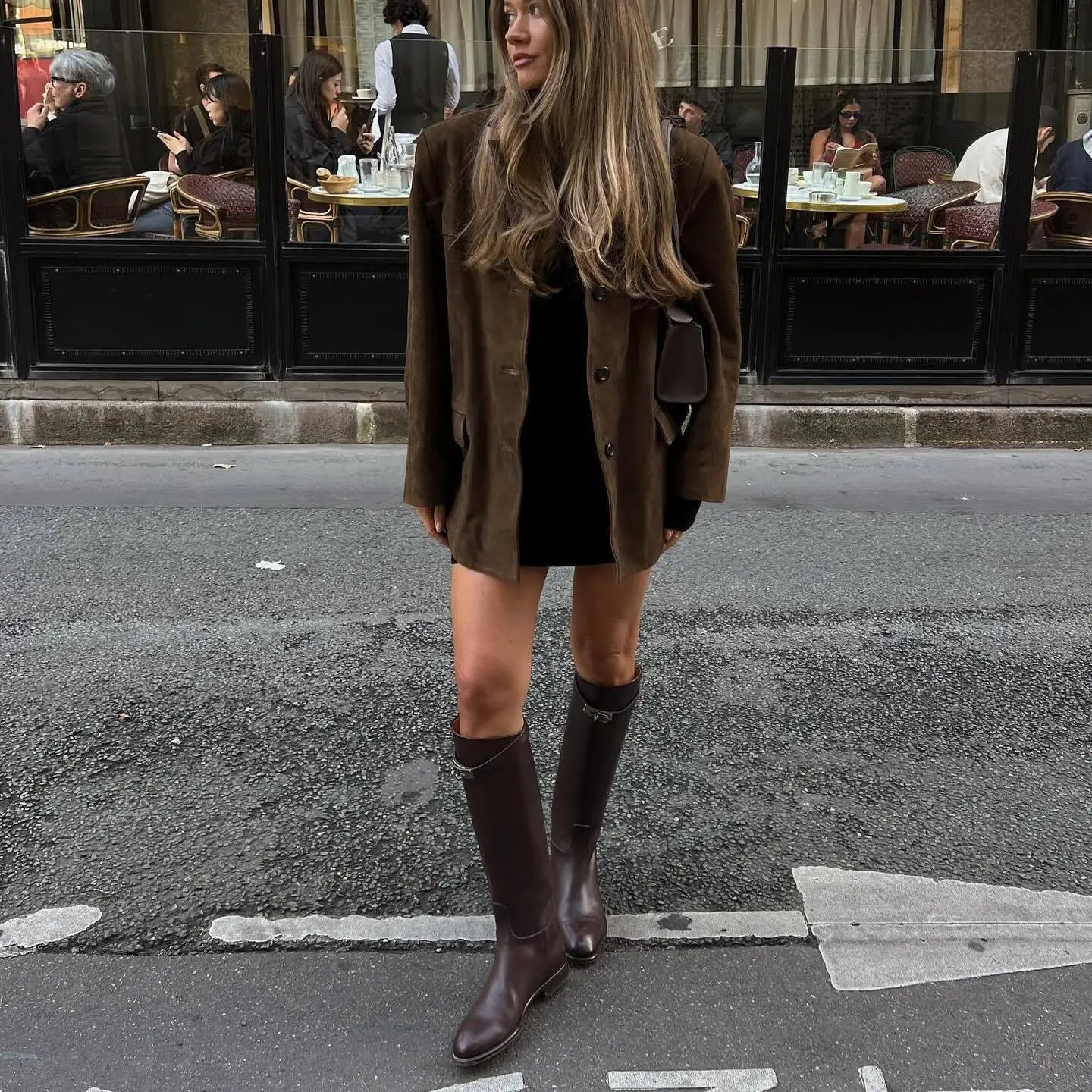 سترة نسائية جديدة للربيع بتصميم فضفاض وعصري مع ياقة وأكمام طويلة وزر واحد من الجلد المدبوغ، مناسبة للعمل بأكمام عادية الطول