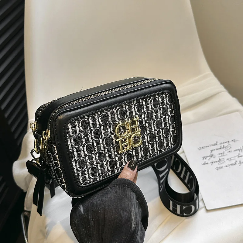 Unique 2025 Square Bag for Women, Chic Structured Crossbody Purse, Minimalist Designer Shoulder Bag, Trending Bestseller