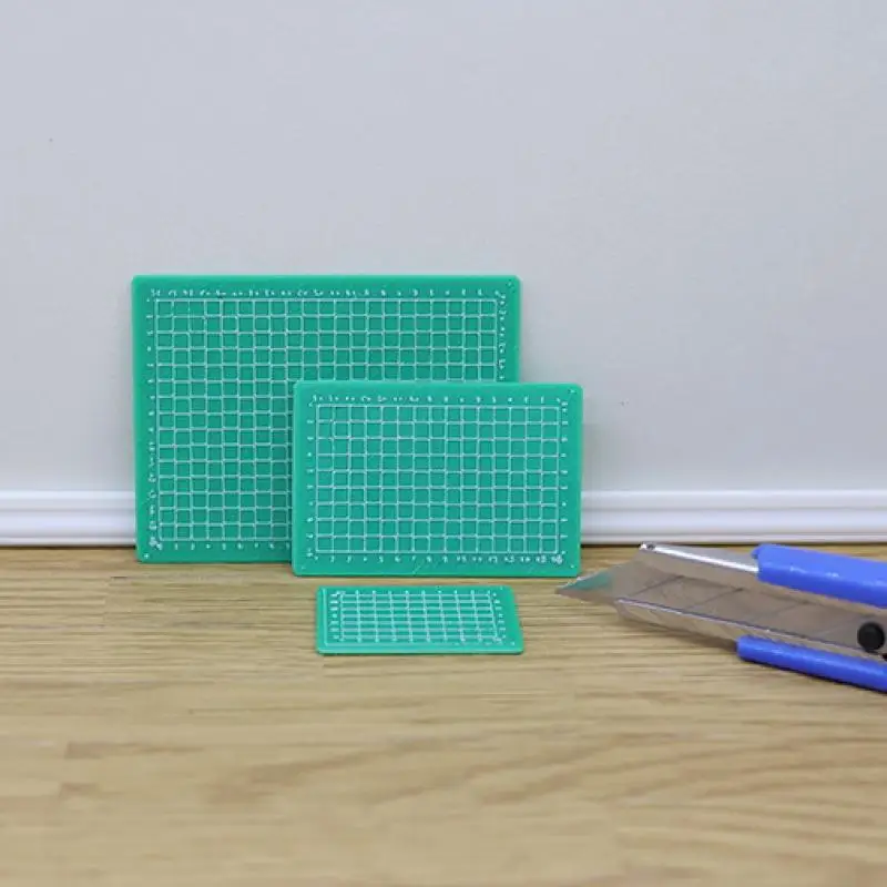 1Pcs Mini Simulation Plate Cutting Plate Model 1/12 Dollhouse Miniature Learn The Scene Accessories Doll Toys