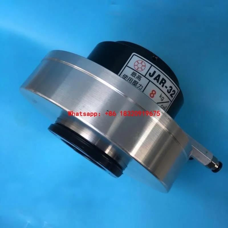 Cyclmotion JAR-32 Front-mounted pneumatic chuck, hollow rotary cylinder, and connecting sleeve for pneumatic/hydraulic chucks.