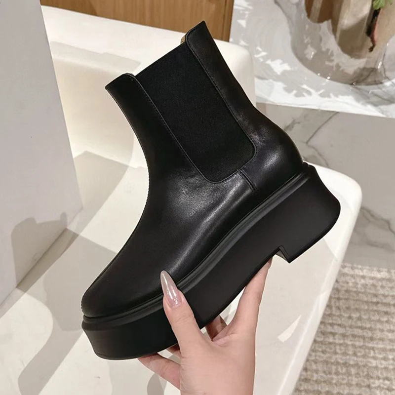 Women Genuine Leather Thick Sole Short Boots Round Toe Front Zipper Design Ankle Botas Autumn Winter Versatile Riding Boots