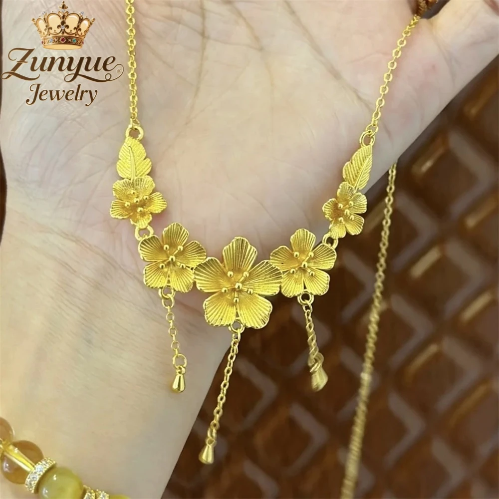 

High-End Sand Gold Hollow-Out Flower Necklace Luxury Quality Jewelry Best Selling Fashion Jewelry Exquisite Charms Popular Gift