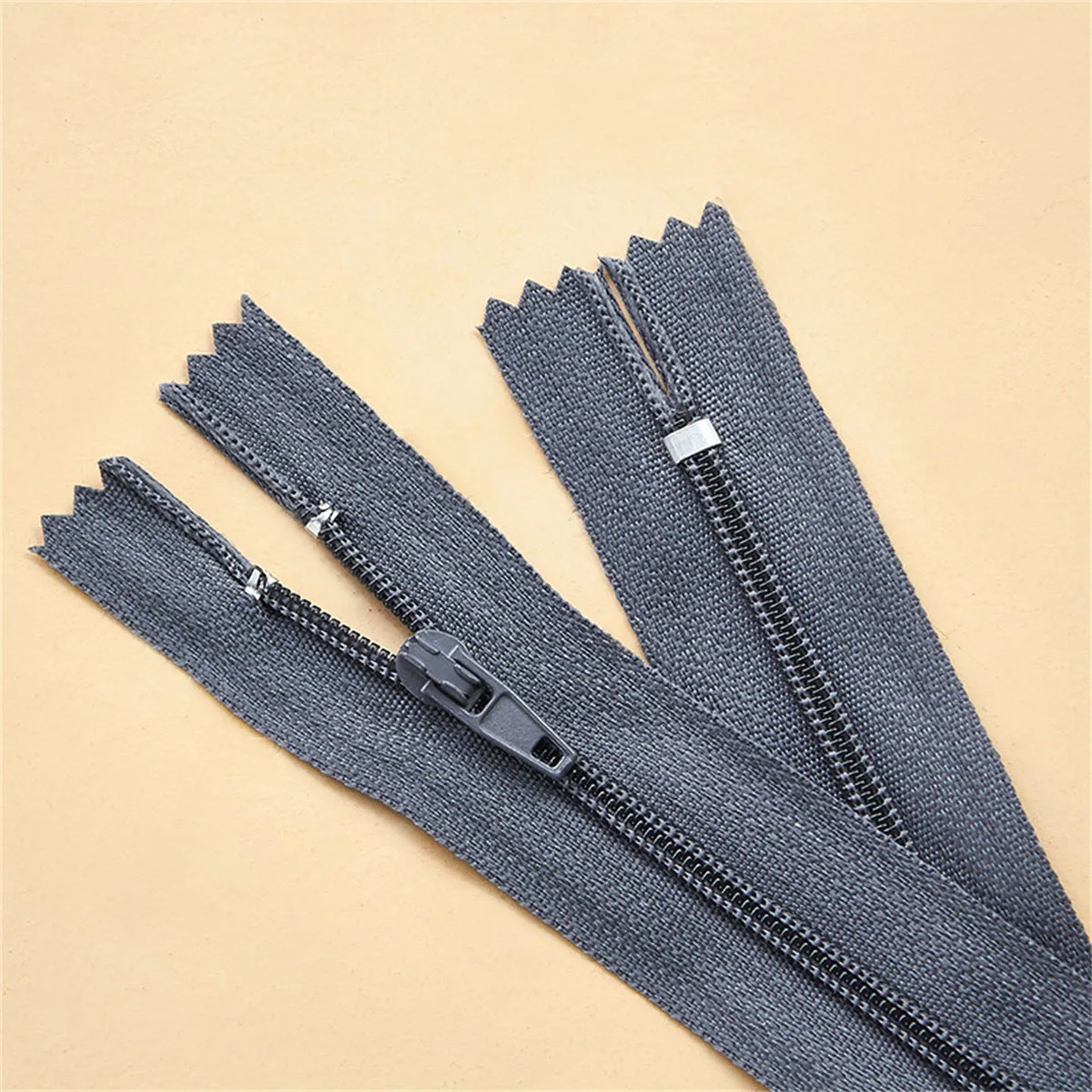 （10pcs)3# nylon closed tail zipper dress pants front front crotch pocket short zipper 12cm