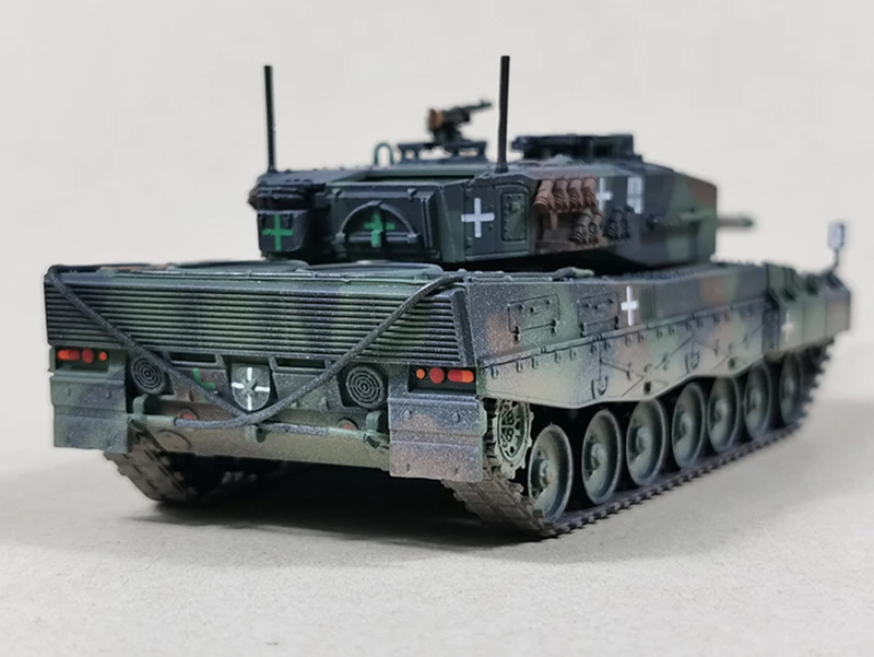 Kunststoff im Maßstab 1:72 12226pc Ukraine Leopard 2 a4 Kampfpanzer Modell militaris ierte Kampfstrecke Typ Klassiker Erwachsene Geschenke Spielzeug