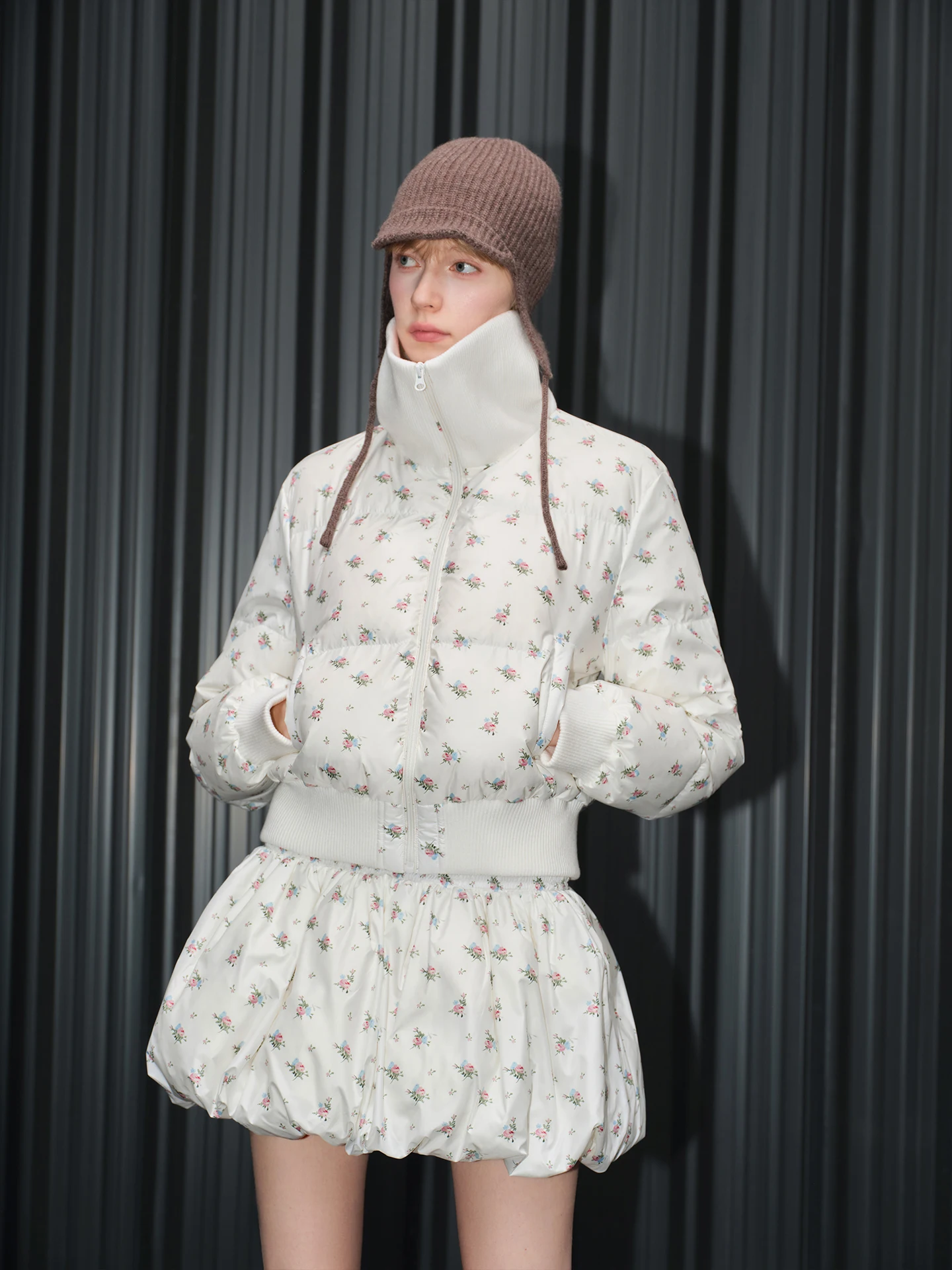 جاكيت نسائي شتوي جديد بطبعة زهور بيضاء، ياقة مصممة، أزياء الشارع الراقية، دافئ، أكمام طويلة، سحاب