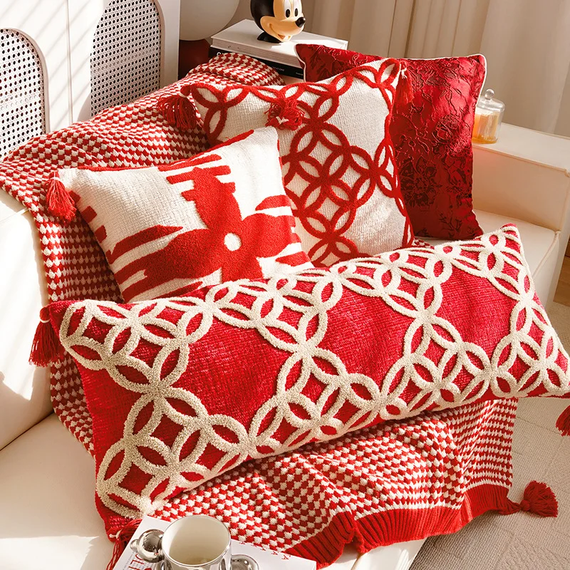 

Новогодняя декоративная наволочка красная с вышивкой для дивана, свадебная наволочка для спальни, чехол для подушки на изголовье кровати