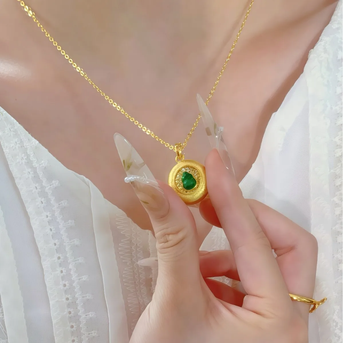 Luxury 24K 9999 Pure Gold real gold Point Drill Green Gourd Pendant Ancient Brushed Necklace Women's Clavicle Chain