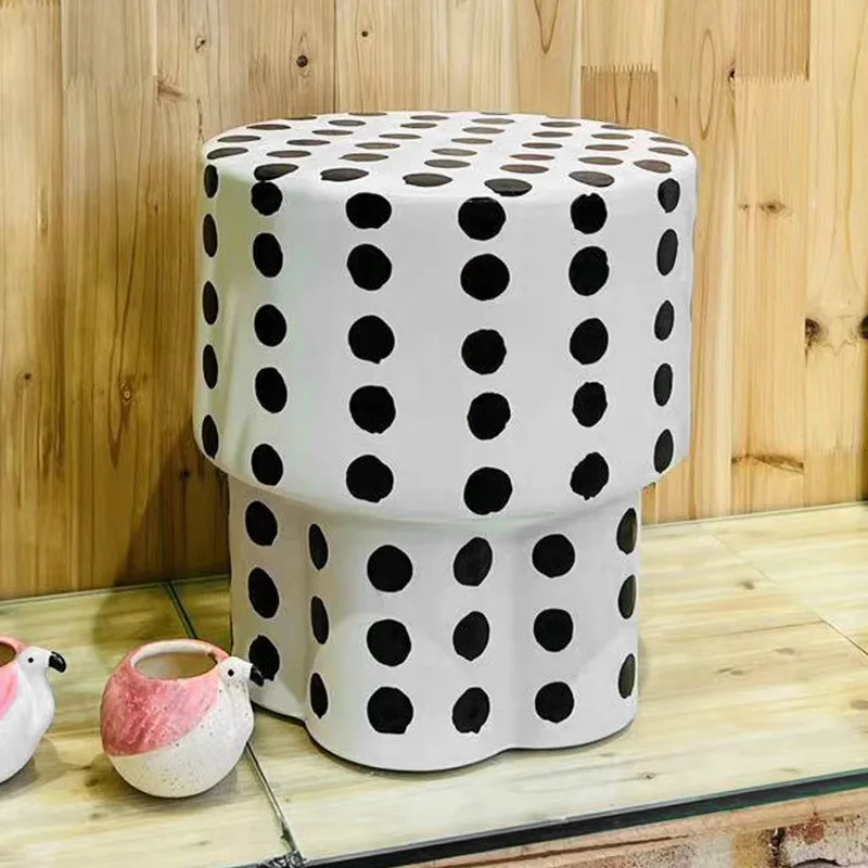 Irregular polka dot ceramic stool plum blossom foot ancient chair home furnishing hotel lobby balcony outdoor courtyard ornament