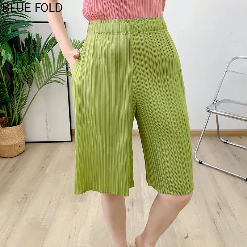 MIYAKE PLEATS Shorts for Women, Pleated Pants, High Waist, Slim, Five-point Straight Pants, Casual Loose Shorts, Trend, Summer