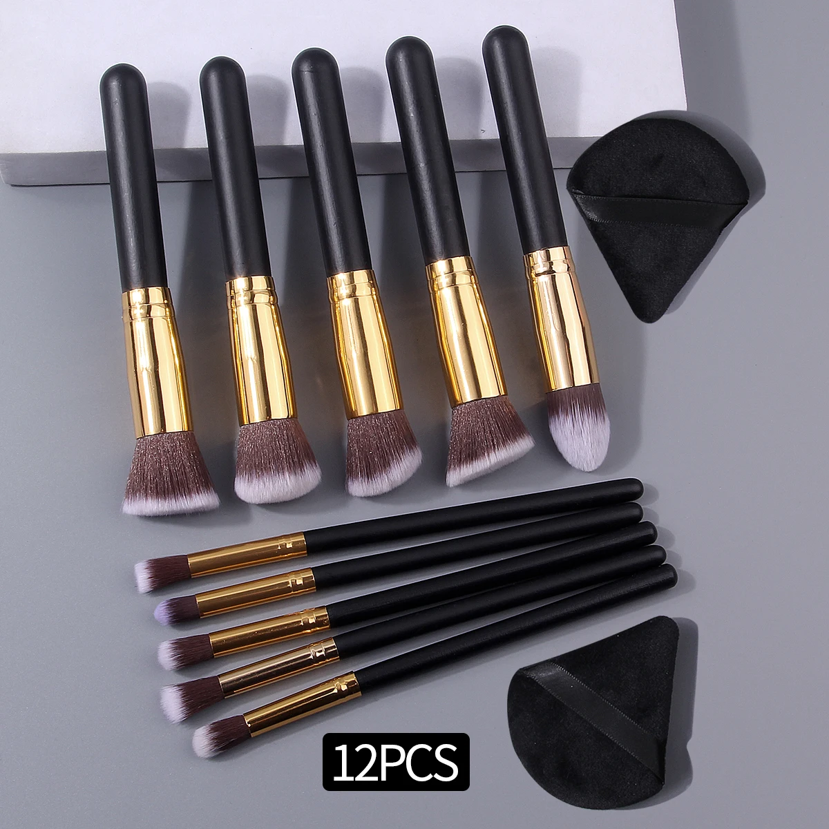 12PCS black-handled powder brush, blush brush, eyeshadow brush and makeup brush set +2PCS triangular makeup powder puff