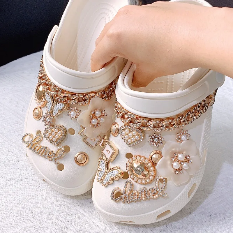 Croc Shoe Charms Rhinestone Pearl Flower Butterfly Set Sandals Chains Pins Slipper Acessories Personalized Decoration Party Gift