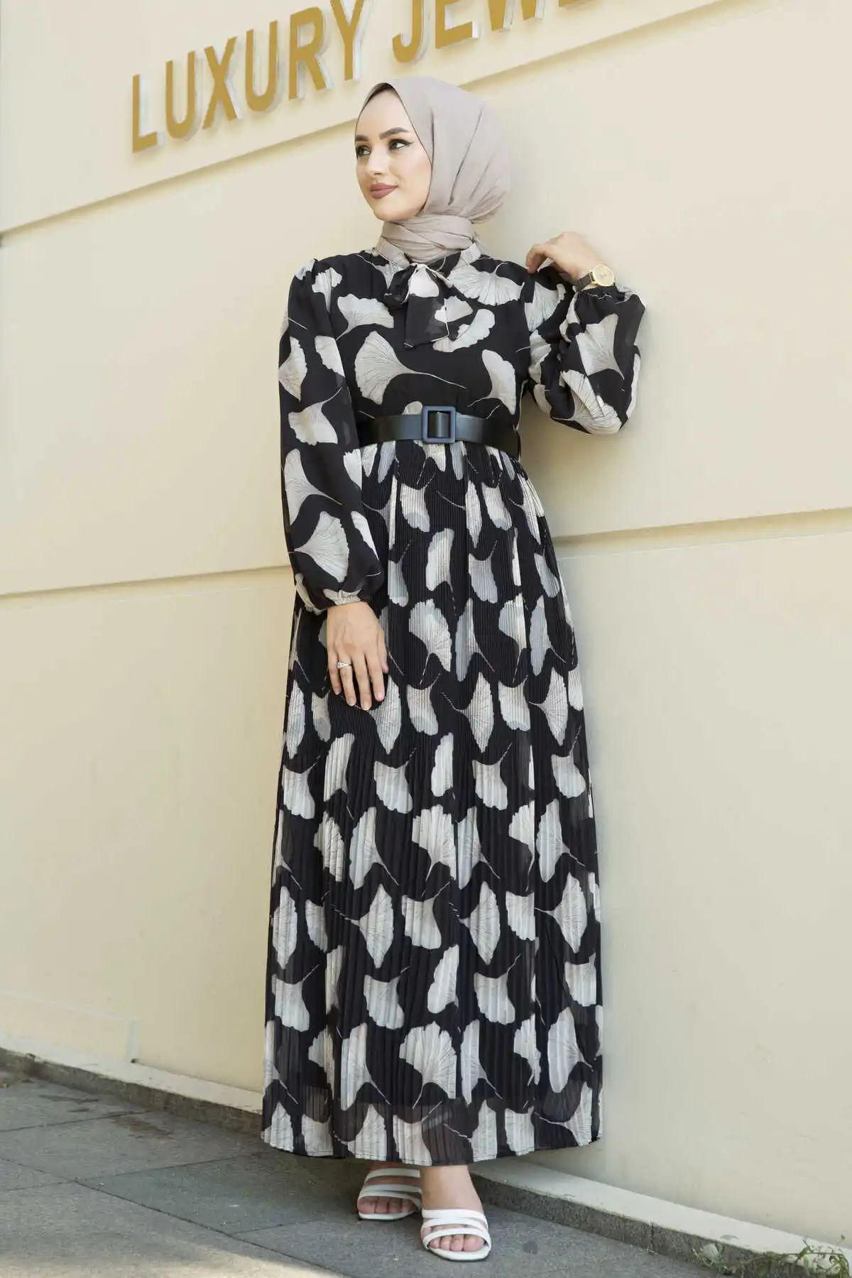 

Oyster Patterned Skirt; Pleats Dress Black Winter Autumn 2021 Muslim Women Hijab headscarf Islamic Turkey