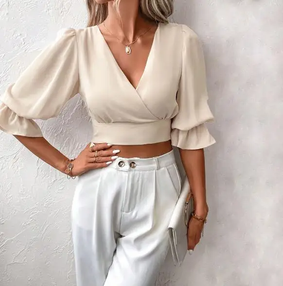 

2025 Autumn New Women's Fashion Elegant V-neck Slimming Bubble Sleeve Solid Color Short Hoodie Women's Wear