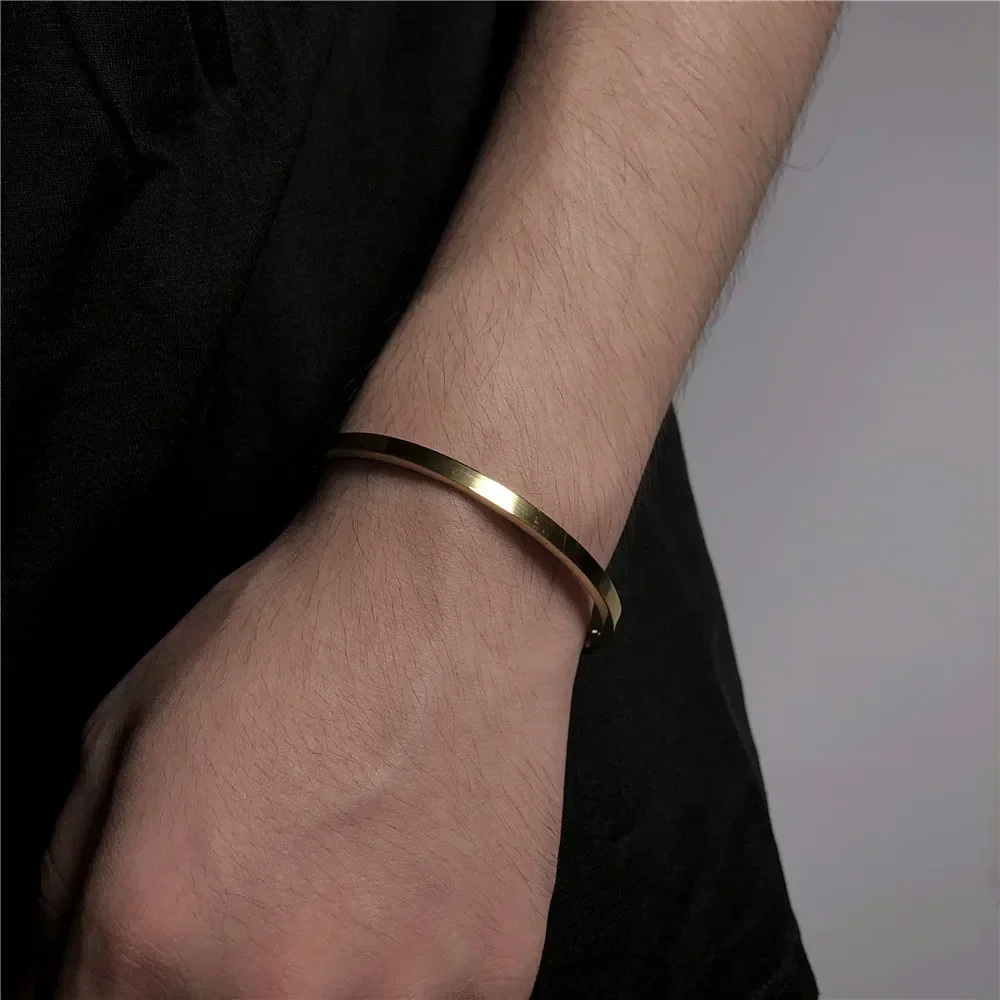 1pcs Alloy Cuff Bracelets 18k Gold-Plated Stainless Steel Waterproof Anti-fade Bracelets for Women Men Love Gift love bracelet