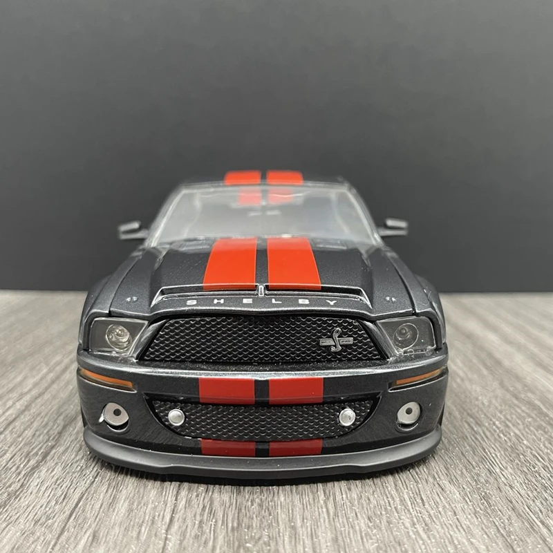 1:24 Ford Mustang Shelby GT500 KR Alloy Sports Car Model Diecast Metal Racing Car Model High Simulation Collection Kids Toy Gift