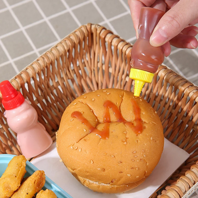 Mini Portable Ketchup Seasoning Bottle Japanese Squeeze Seasoning Dispenser Food Grade Cartoon Bento Salad Dressing Bottle