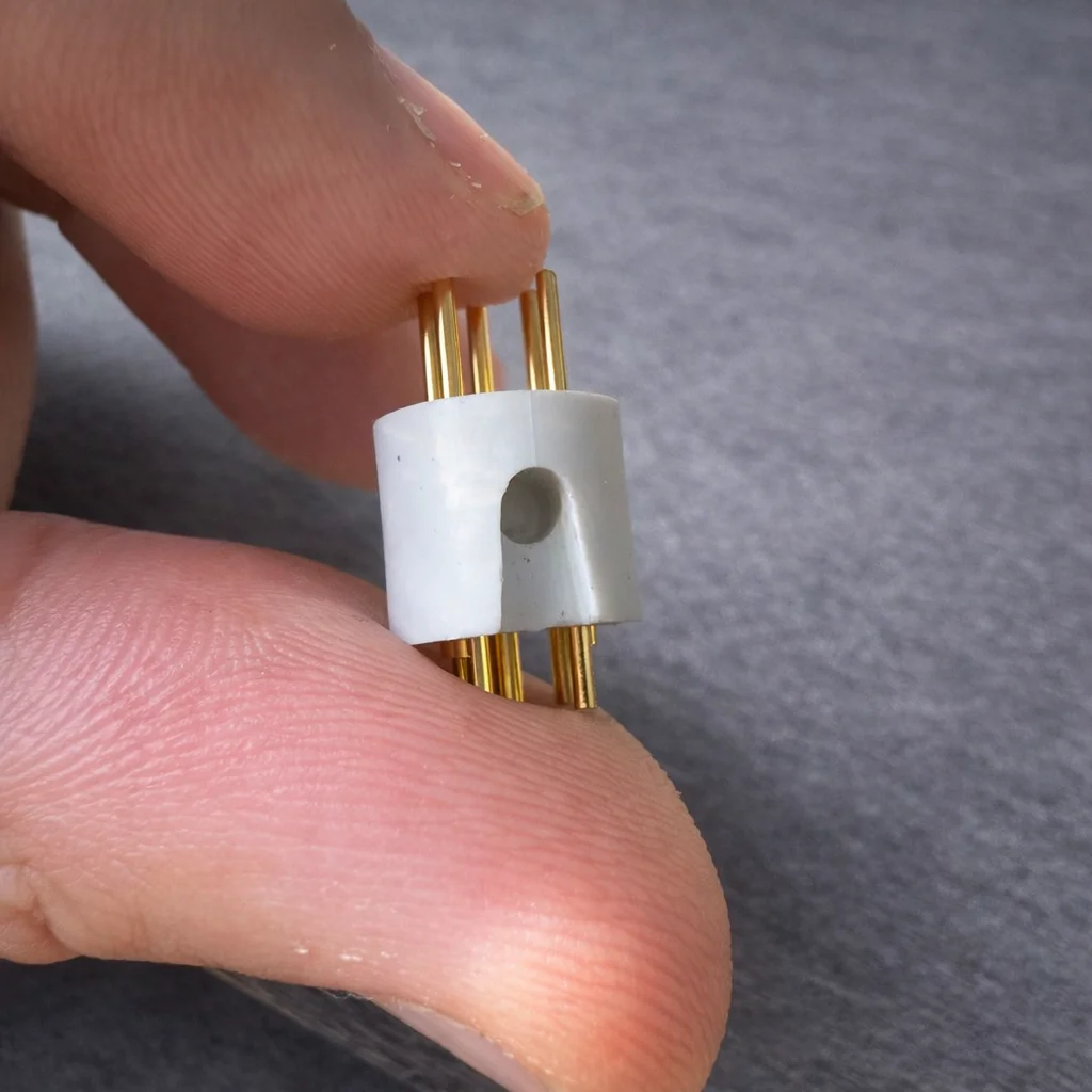 High-Precision 5-Pin Tonearm Socket, PTFE Teflon Body, Gold-Plated Pins, Stable Low-Loss Signal Connection