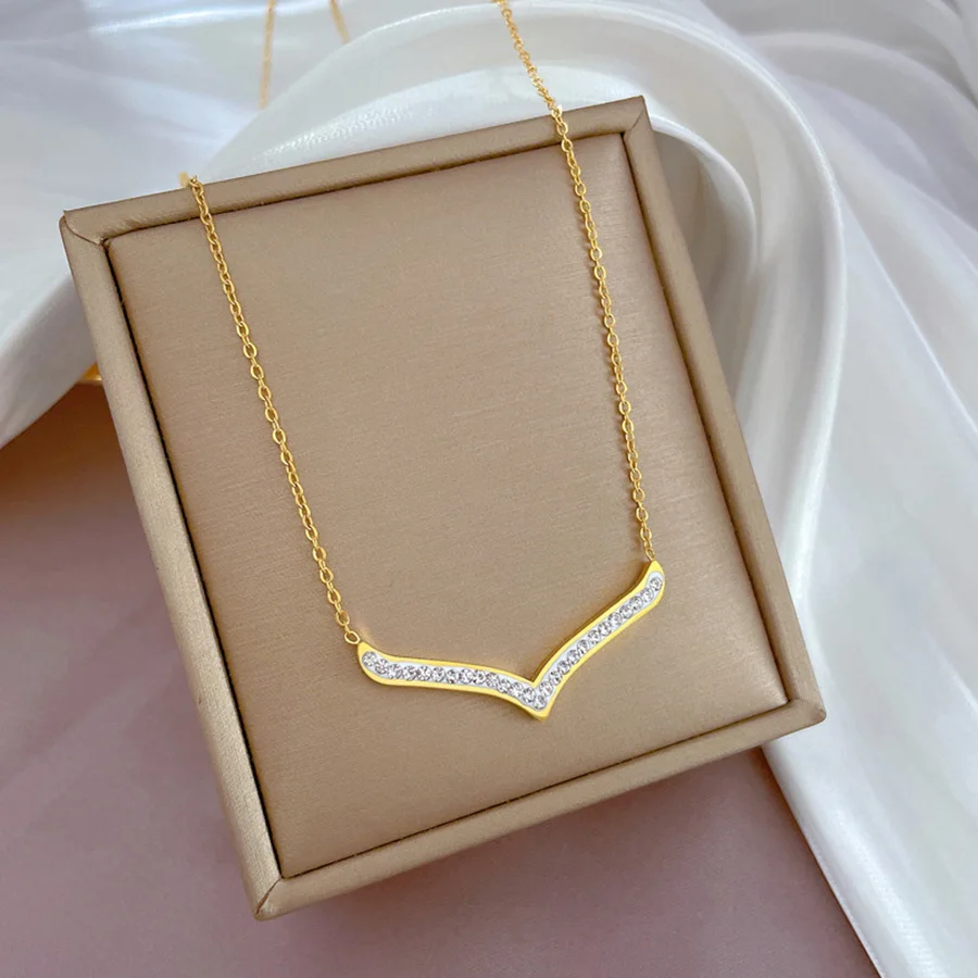 Titanium Steel Minimalist V-Neck Necklace for Women Clavicle Chain Fashion Jewelry Accessory
