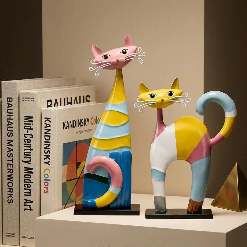 Nordic Resin Cute Lucky Cat Sculpture Ornaments Living Room Entrance Wine Cabinet Tabletop Animal Display Crafts Birthday Gifts
