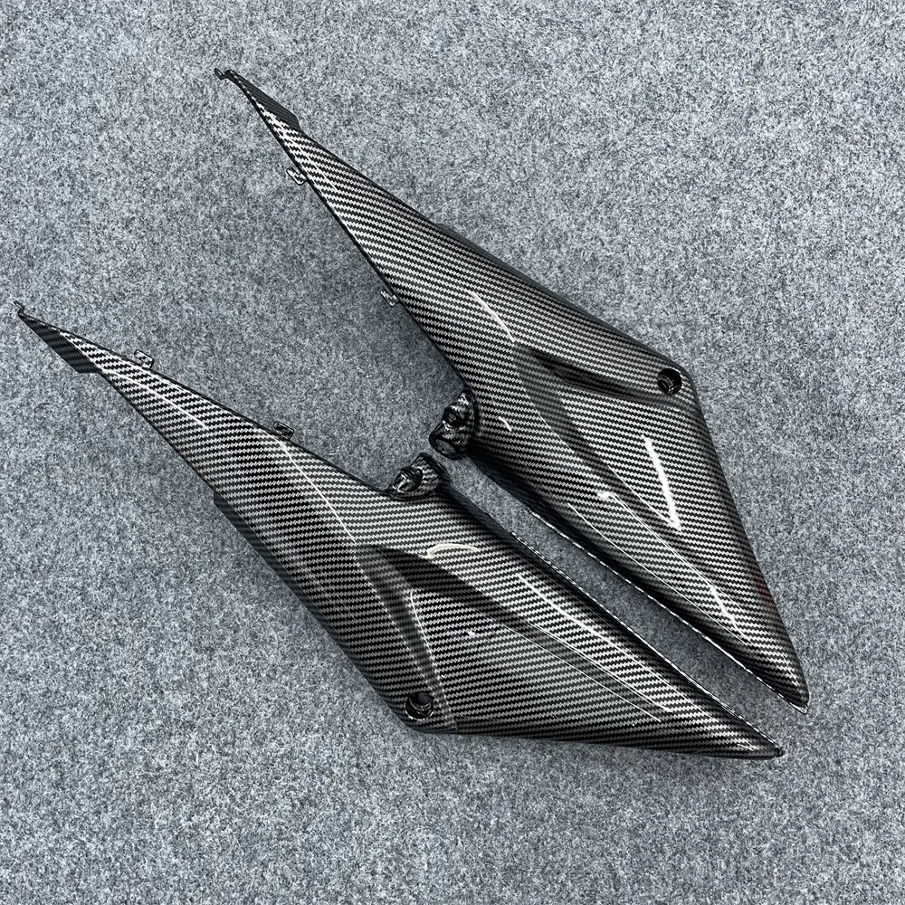 ABS motorcycle fairings are suitable for a pair of CBR600RR fuel tank small plates with carbon fiber paint from 2005 2006 05-06