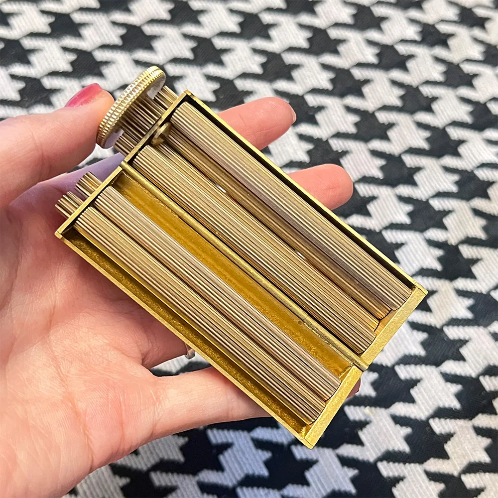 pack of cigarettes in spanish Fortuna (cigarette)