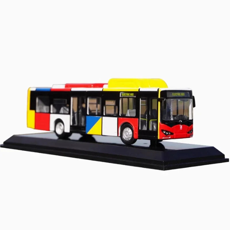 نموذج حافلة المدينة الكهربائية BYD K9 قابل للجمع 1:64 مصنوع من خليط معدني K8 مدرب كهربائي نقي مع قاعدة لعرض الهدايا