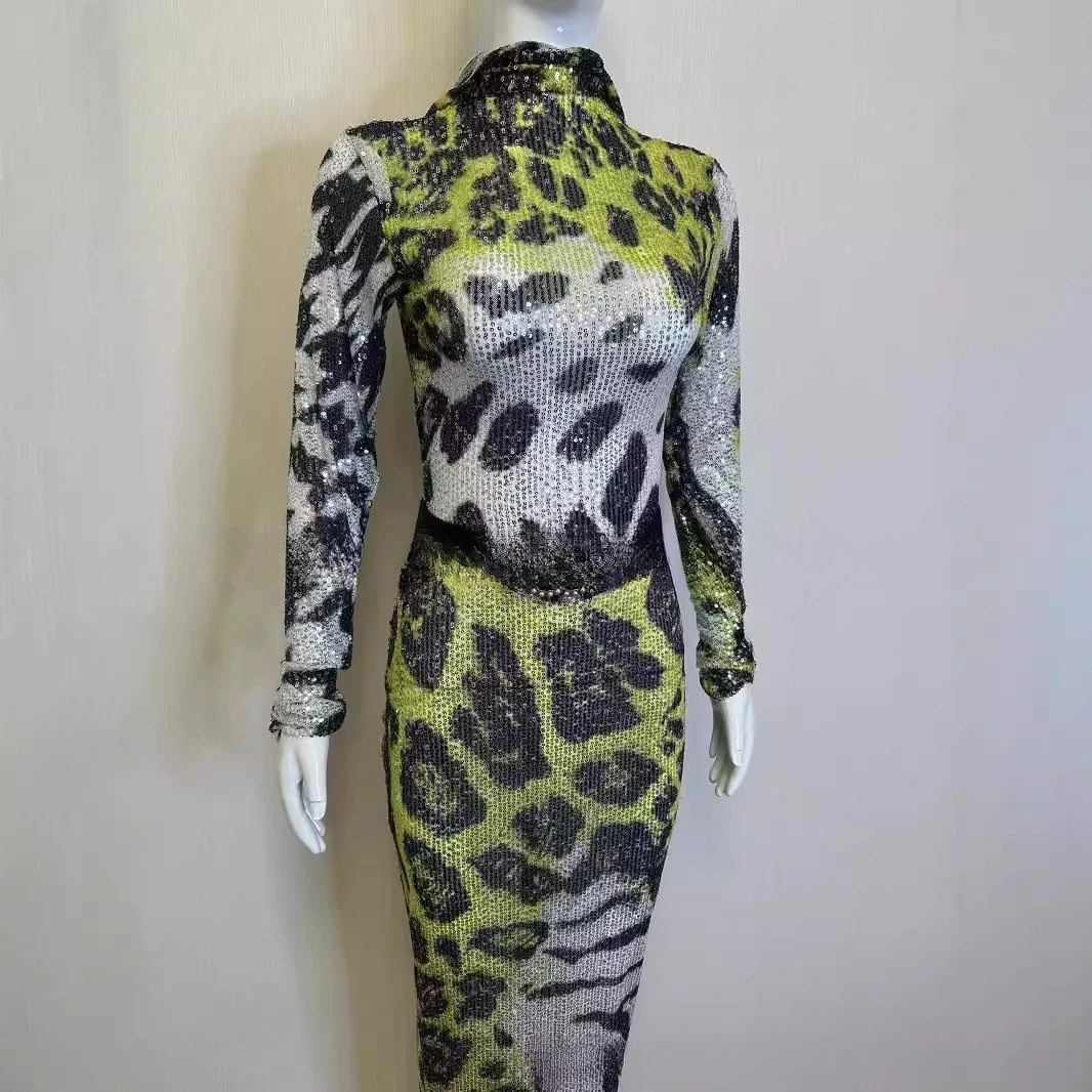 أزياء الطباعة الملونة مقنعين مرحلة الحرم الجامعي أداء شخصية ملابس الشارع Vestidos Festas E Eventos Vestidos De Bienvida